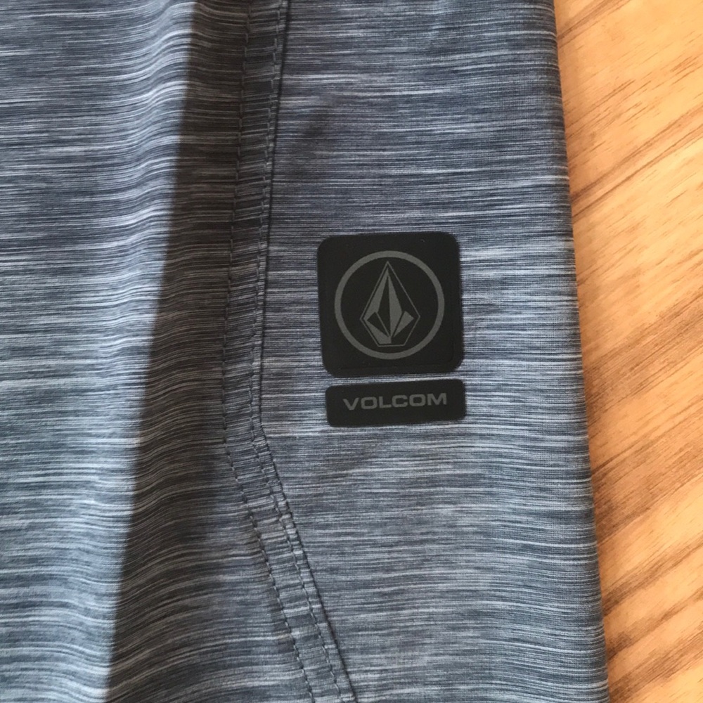 Volcom Swim Shorts Moo Tech Size 38 - image 2